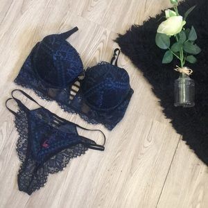 La Senza Diva Demi Lingerie Set